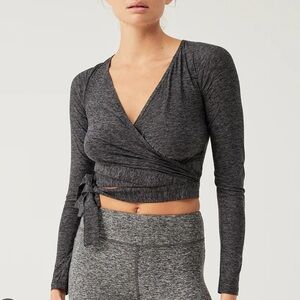 NWT CloudKnit Longsleeve Wrap